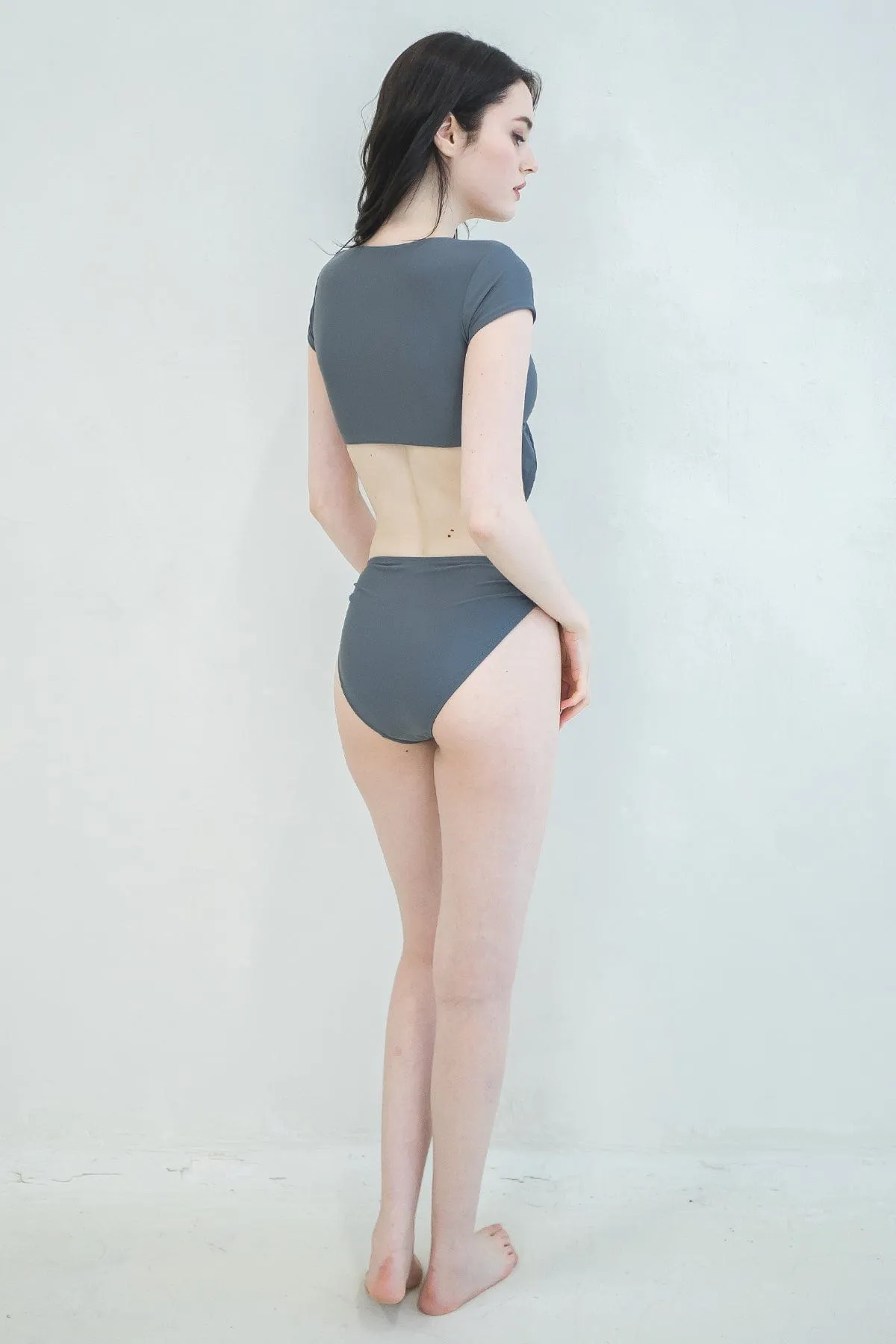 SLEEVED FRONT-TIE BIKINI TOP