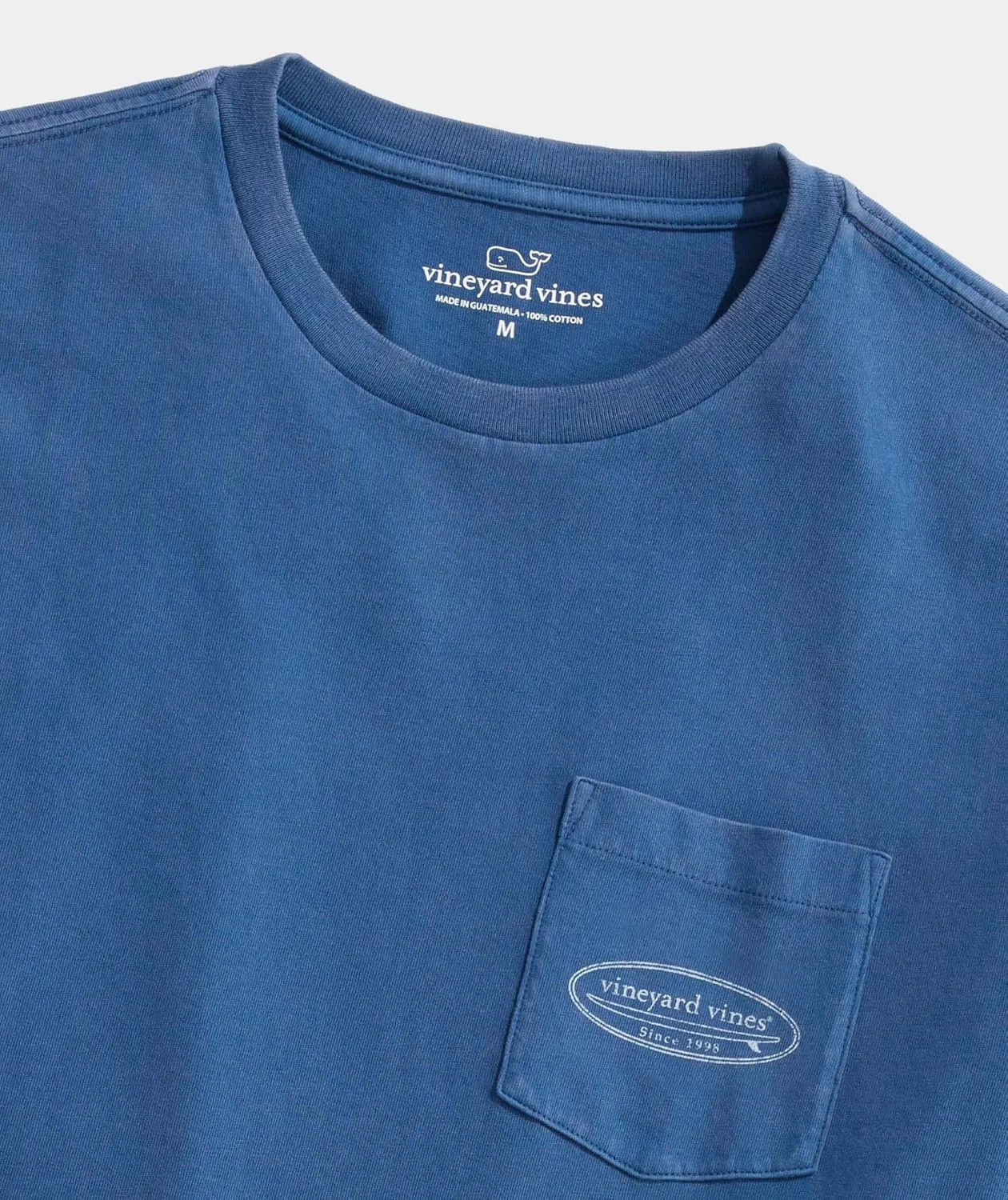 vineyard vines Men's Drift Dye Outlined Surf Logo Short-Sleeve Pocket Tee